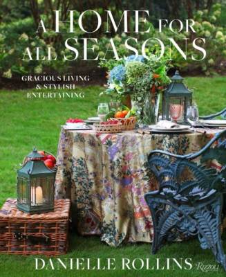 A Home for All Seasons. Gracious Living and Stylish Entertaining